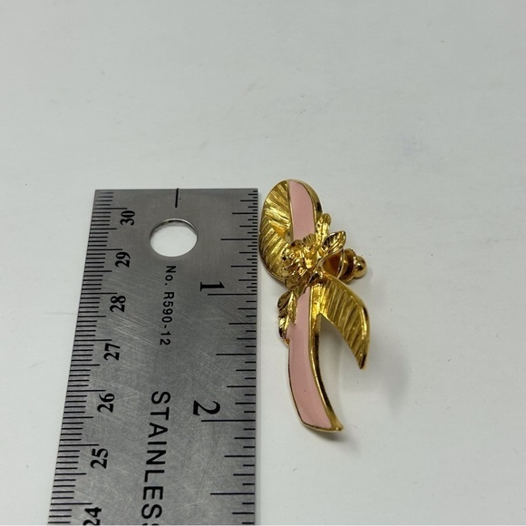 Vintage Avon Pink Breast Cancer Ribbon with Gold Tone Rose Detail Lapel Pin - Picture 3 of 6
